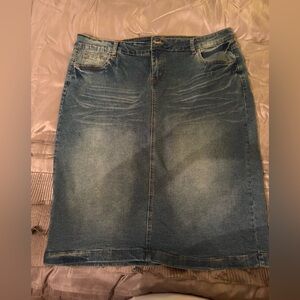Denim skirt
